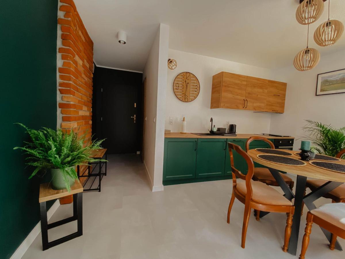 Cztery Pory Roku Apartamento Wiele Exterior foto
