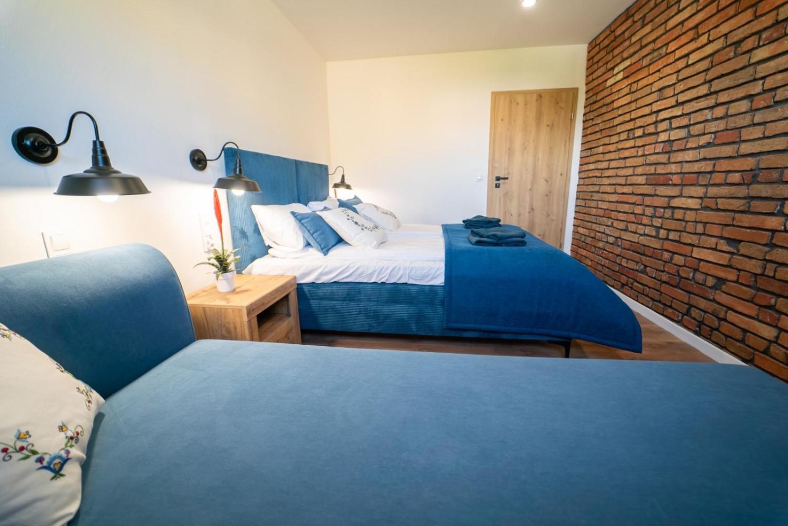 Cztery Pory Roku Apartamento Wiele Exterior foto